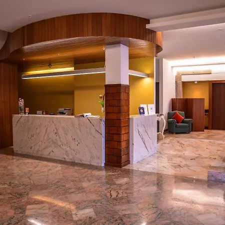 Sao Bento Da Porta Aberta &