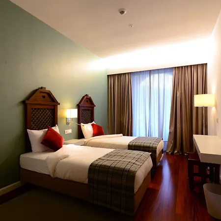 Hotel Sao Bento Da Porta Aberta & 4*