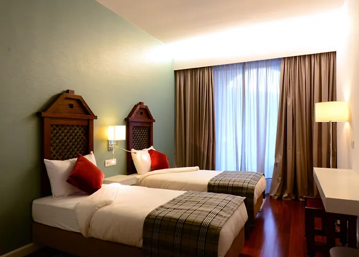 Hotel Sao Bento Da Porta Aberta & 4*